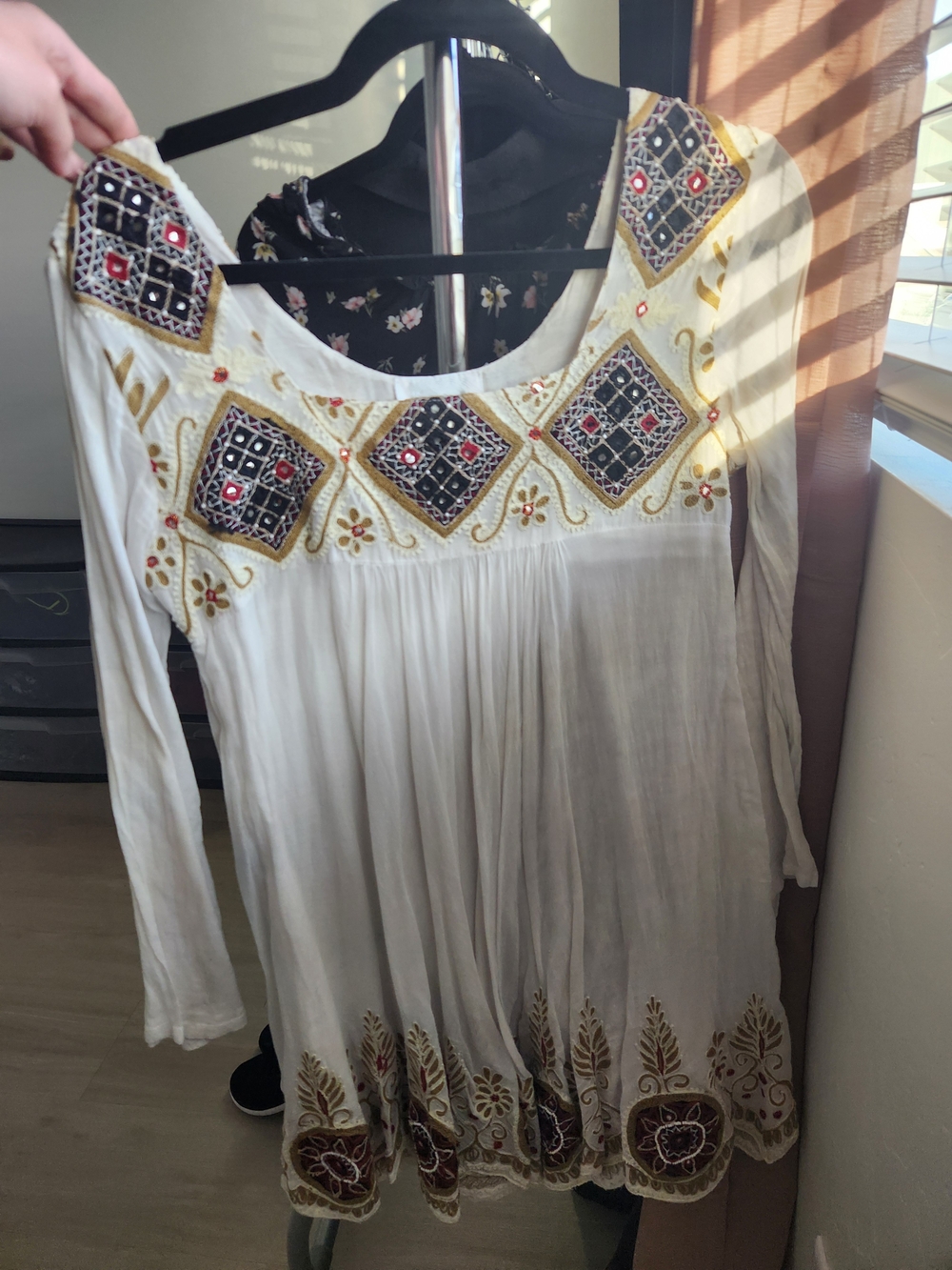 Boho Embroidered White Long-Sleeve Tunic Top